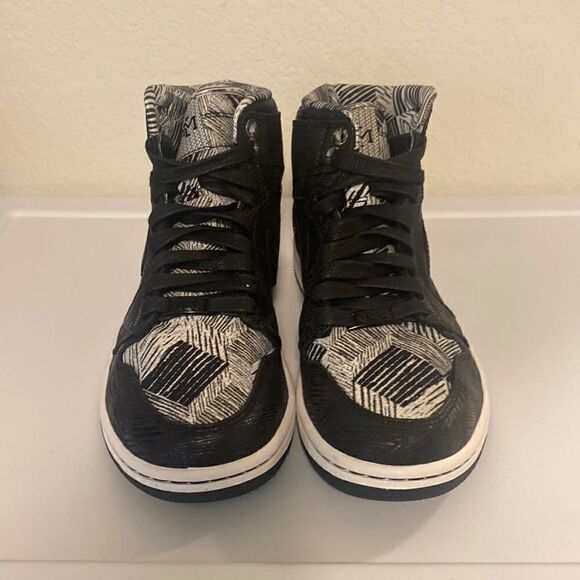 AIR JORDAN 1 RETRO HIGH‎ BHM 2015 SIZE 8 DS 100% AUTHENTIC 579591 010